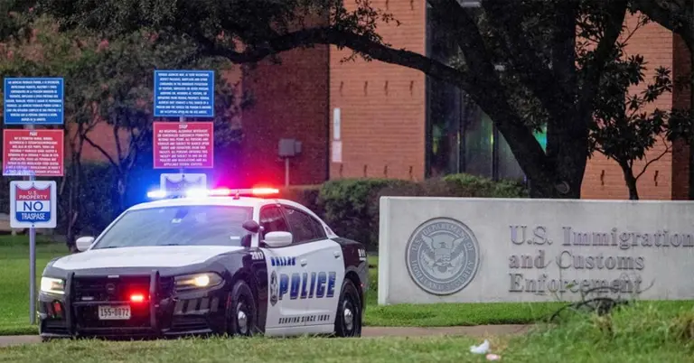 যুক্তরাষ্ট্রের পুলিশ ভেহিকেল